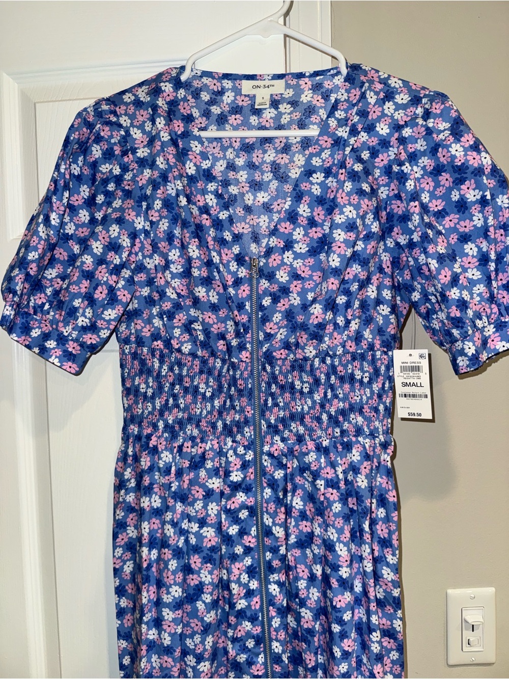 ON/OFF Blue Floral Zip-Front Smocked Midi Dress - Small